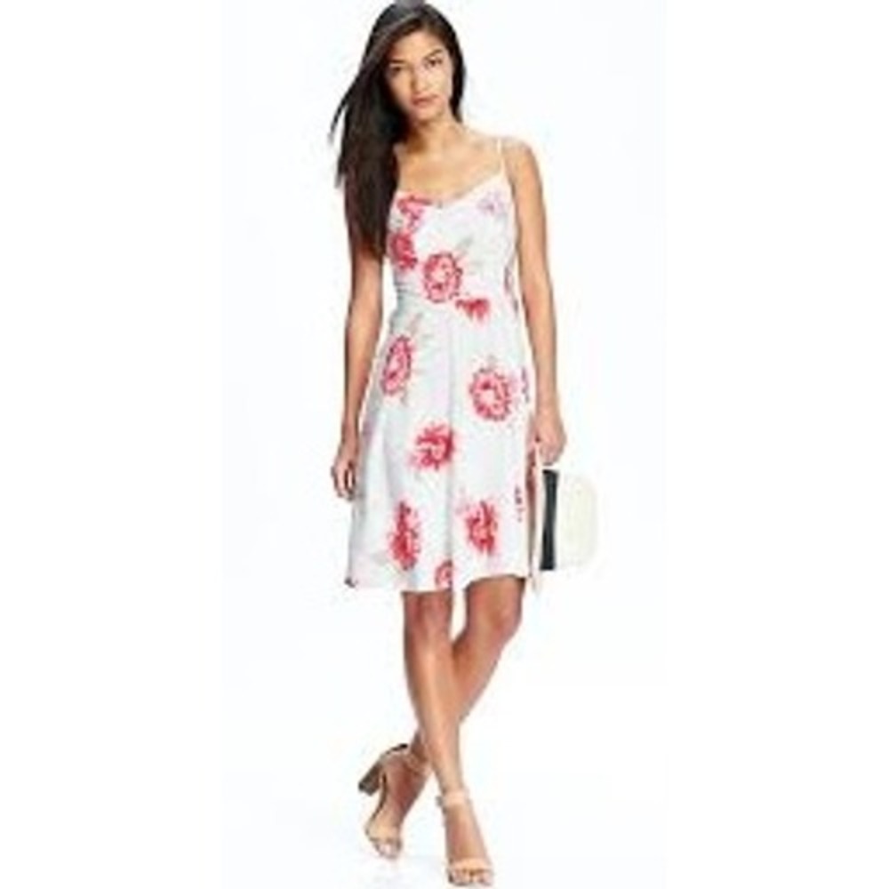Old Navy Fit & Flare Dress Women Small White Red Floral Sleeveless Smocked Back